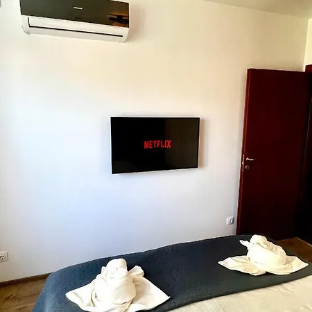 Apartament Wood Story - Modern 1br Near Center With Parking Bukareszt
