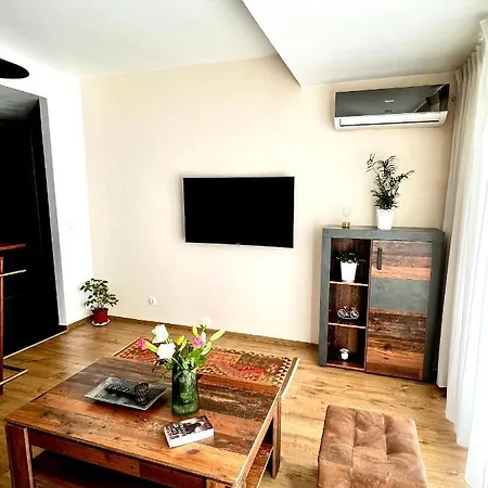 דירה Wood Story - Modern 1br Near Center With Parking *