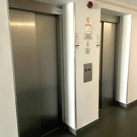 Wood Story - Modern 1br Near Center With Parking Bucharest