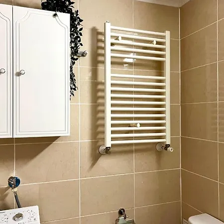 Wood Story - Modern 1br Near Center With Parking Bucharest