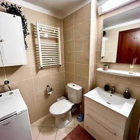 Wood Story - Modern 1br Near Center With Parking