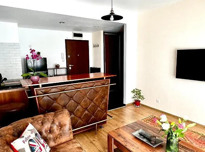 Wood Story - Modern 1br Near Center With Parking Lejlighed