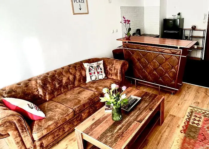 Wood Story - Modern 1br Near Center With Parking *