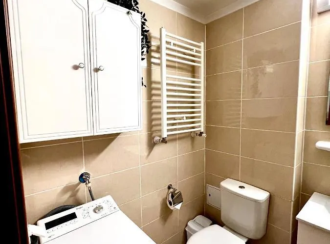 Wood Story - Modern 1br Near Center With Parking